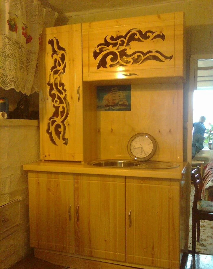 Кухня из натурального дерева